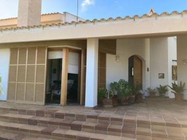 150 m² House