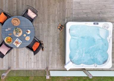 Chalet with jacuzzi