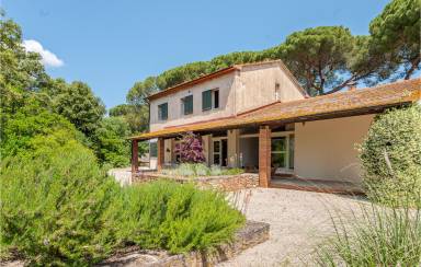 House  Follonica