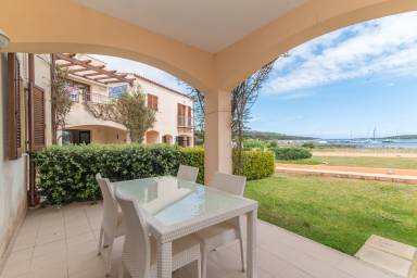 Apartment with garden & terrace | Sea view