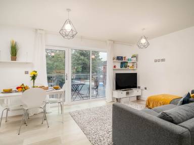 High Wycombe: Stylish holiday lettings in a lively market town - HomeToGo