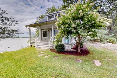 Cottage  Westport