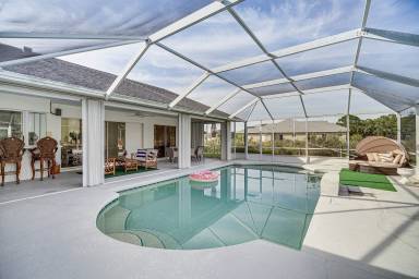 185 m² House