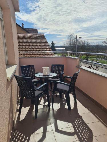 Apartma Ivanja Reka