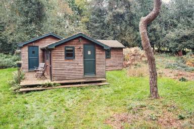Cabin  Albury