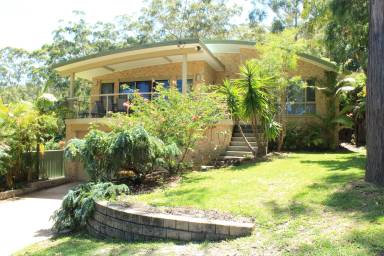 House  Smiths Lake