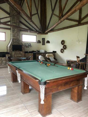 Lodge with jacuzzi & yard — photo 5
