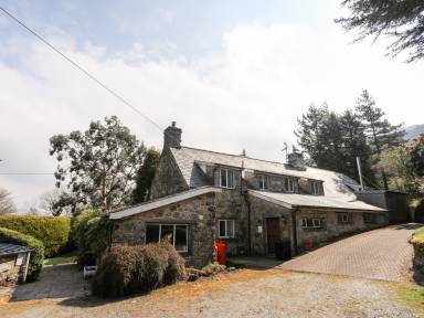 Cottage with garden
