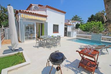 Villa Roses