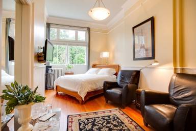 Room, 1 Queen Bed, Garden View (French Country Garden)