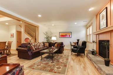 209 m² House