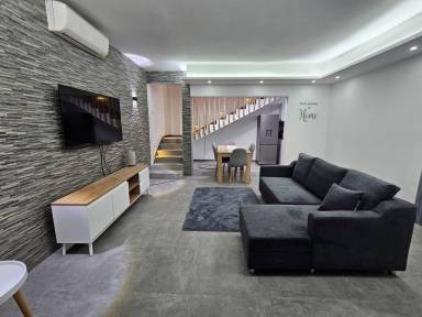 Villa Black River