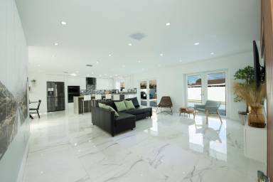 House  The Crossings