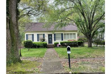 House Laurel
