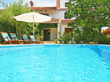 110 m² House