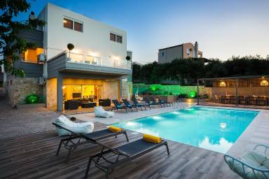 500 m² House