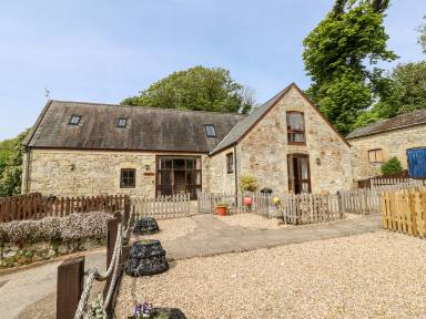 Cottage  Niton