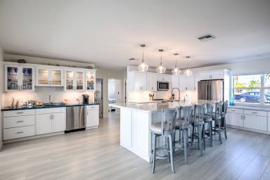 232 m² House