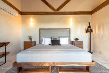 Agradable apartamento con piscina privada y jardín
