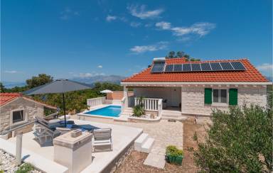 56 m² House