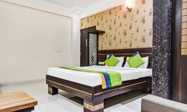 Accommodation  Behind SBI Bank