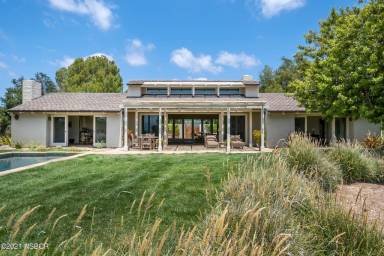 House Los Olivos