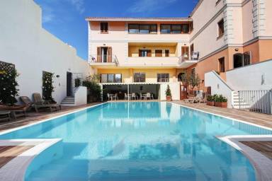 Ferienwohnung mit Garten und Pool
