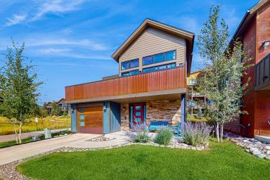 254 m² House