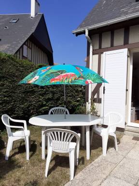 Cottage Yard Villers-sur-Mer