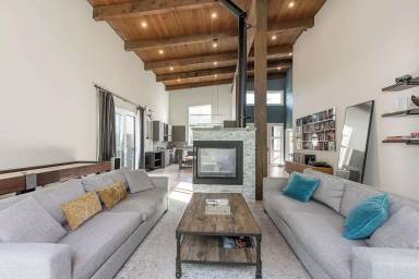 House Squamish