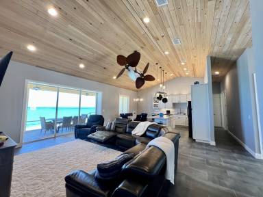 House Green Turtle Estates