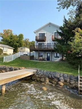 House  Canandaigua Lake
