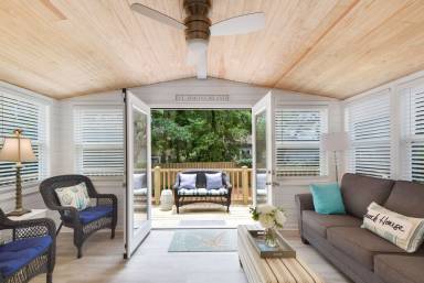 Cottage Sea Island