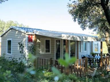 Charmant mobil-home avec barbecue, terrasse et jardin