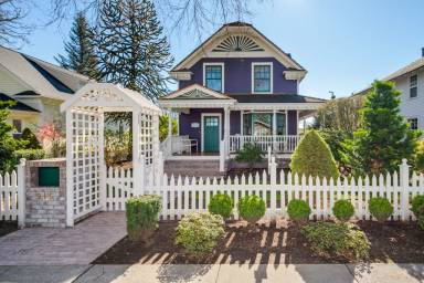 House  Lynden