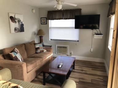 Cabin Lake Wales