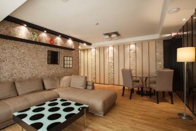 Appartamento Khlong Toei Nuea