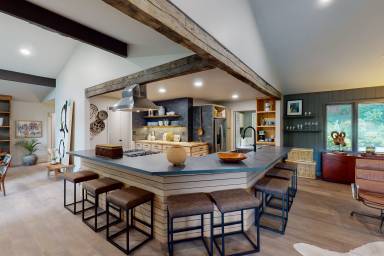 234 m² House