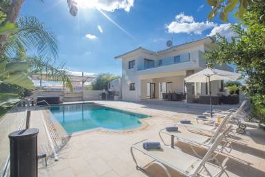 Villa Balcony/Patio Ayia Napa