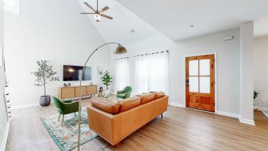 House  Avalon/Oglethorpe Mall Area