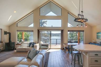 House Loon Lake