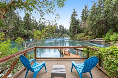 House  Bainbridge Island