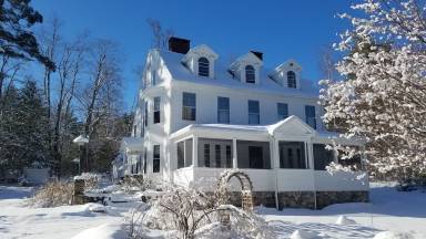 House  Tamworth