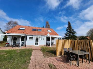 Ferienhaus in Lütow mit Terrasse & Garten