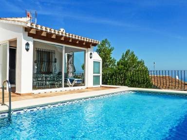 Exquisita casa vacacional con piscina privada, terraza y barbacoa | Vistas a la naturaleza