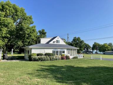 House Pelee Island