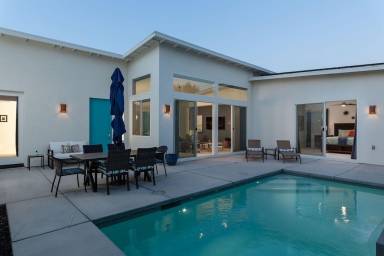House  Desert Hot Springs