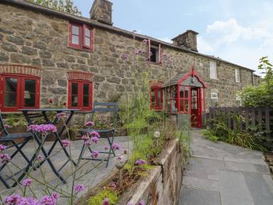 Cottage  Cemmaes