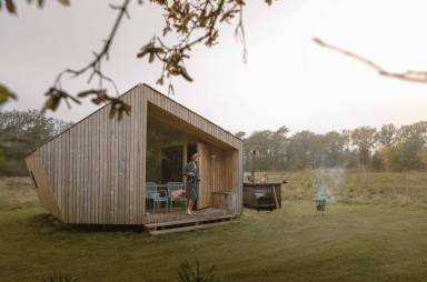 Familienorientiertes Ferienhaus mit Terrasse, Garten und Pool