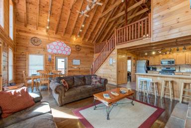 Cabin  Pigeon Forge